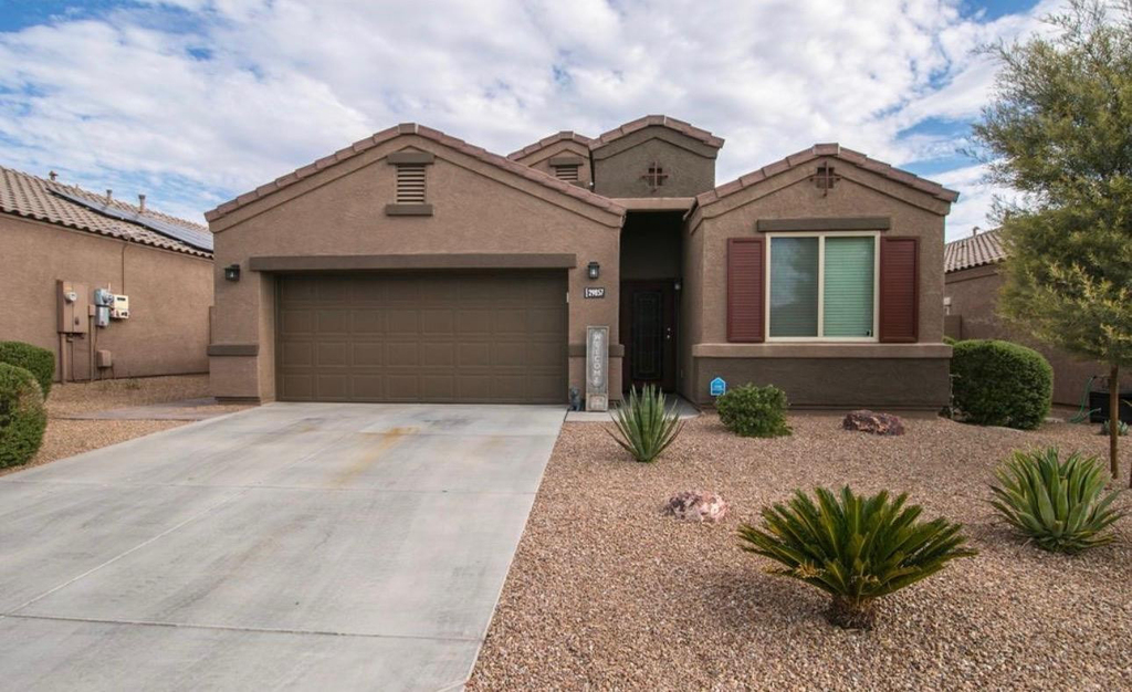 29857 W Columbus Avenue - Photo 2