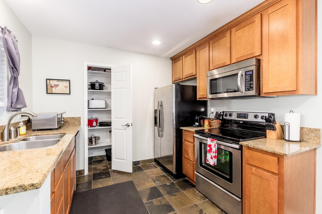4704 E Paradise Village Parkway N - Photo 1