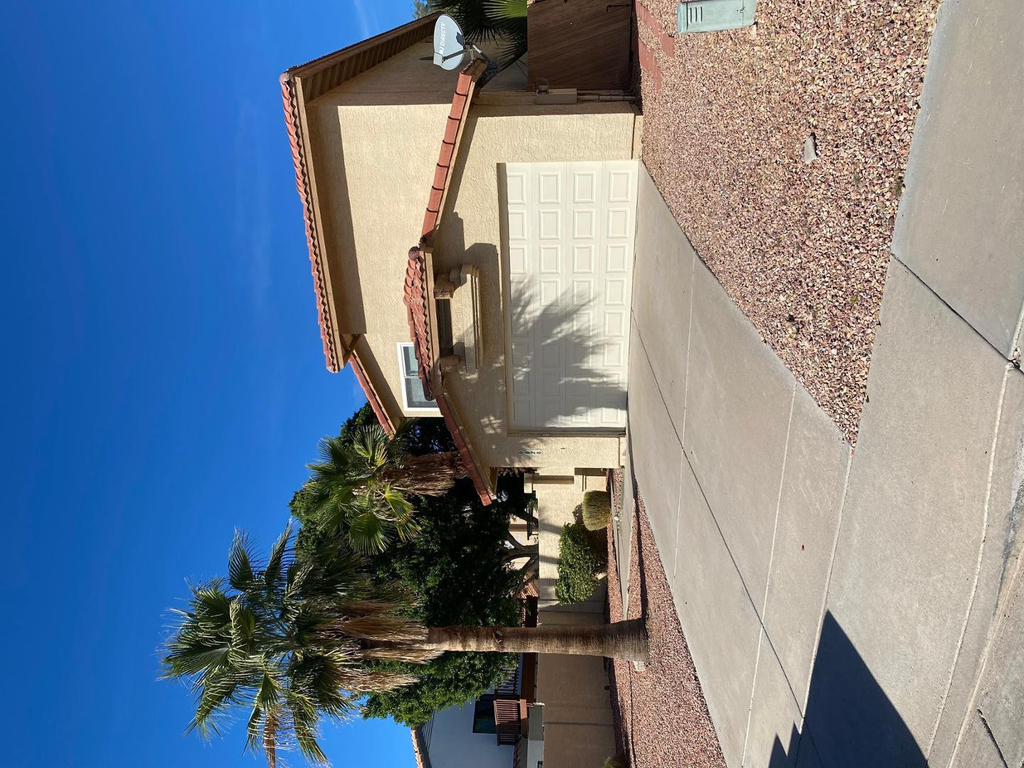 9828 S 44th Street - Photo 1