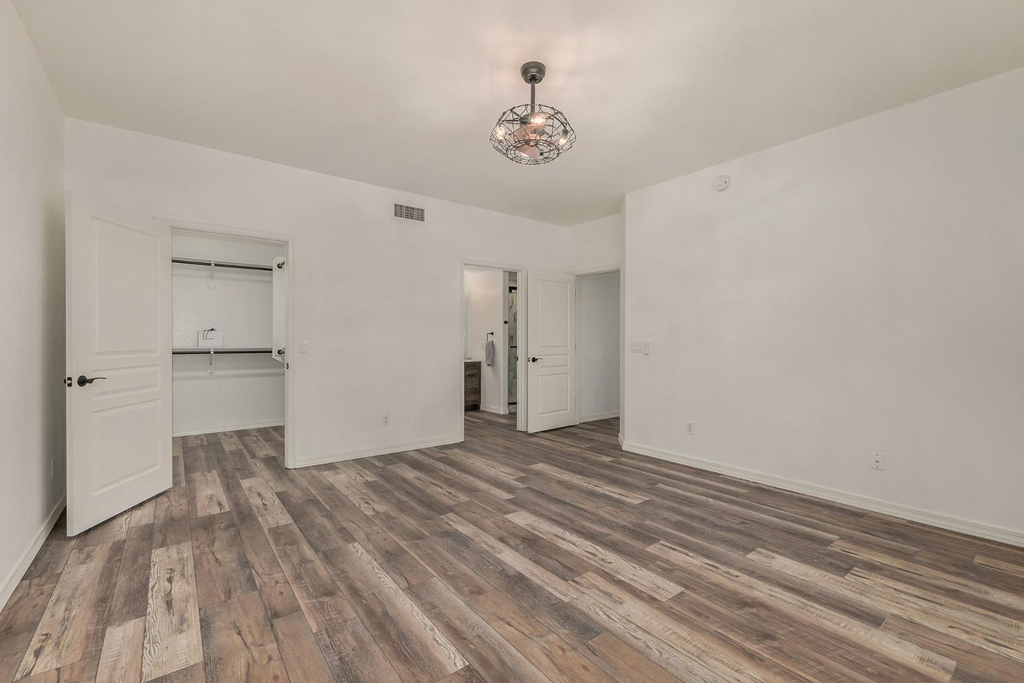 15221 N Clubgate Drive - Photo 8