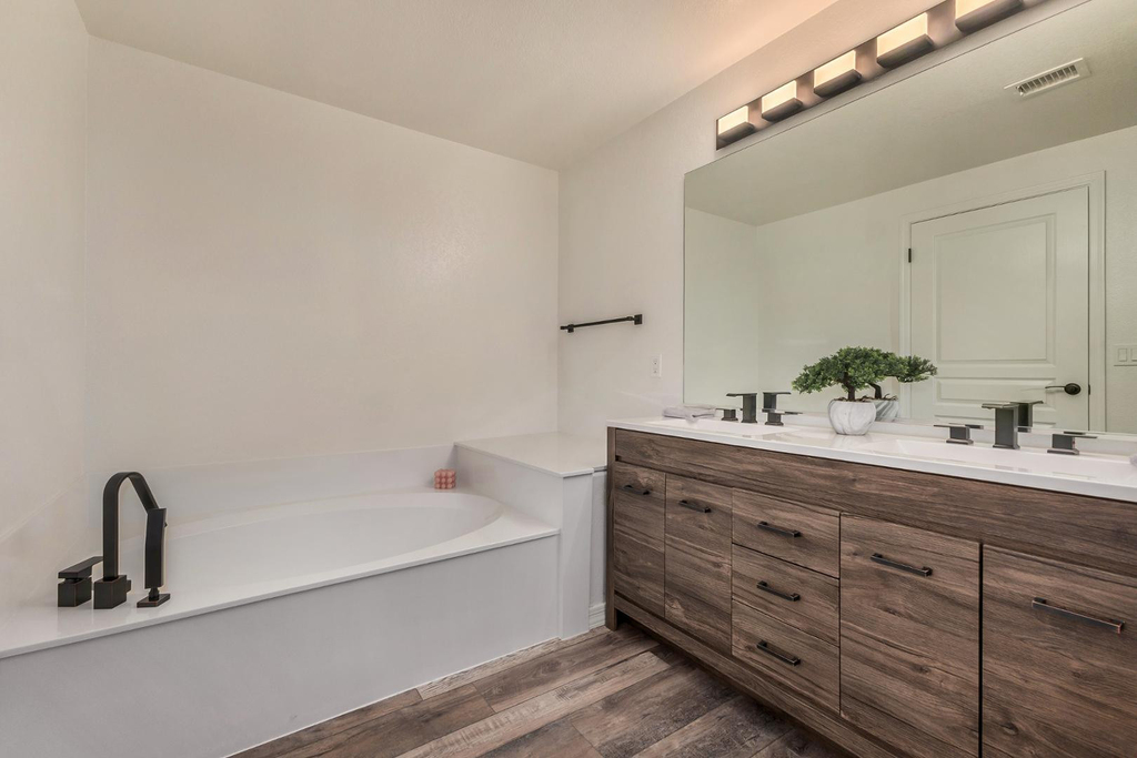 15221 N Clubgate Drive - Photo 10