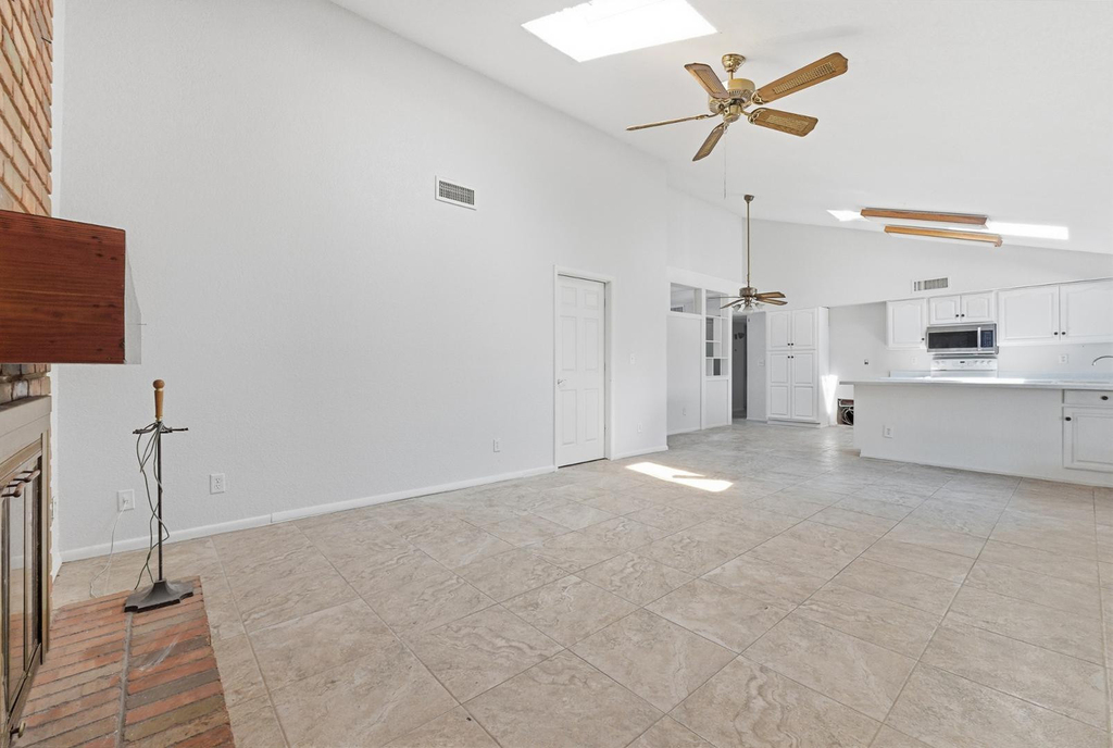 4047 W Sweetwater Avenue - Photo 2