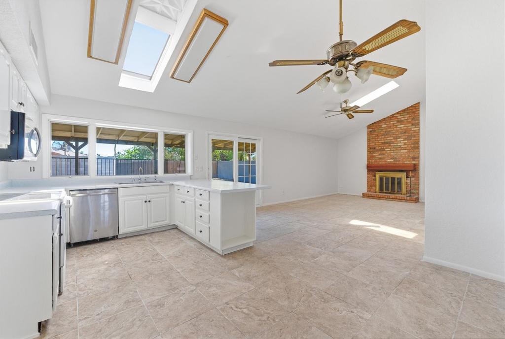 4047 W Sweetwater Avenue - Photo 1