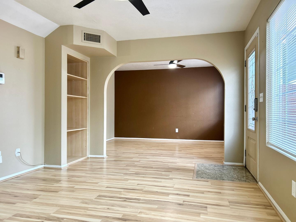 2301 E University Drive - Photo 4