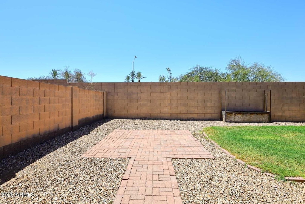 10945 W Loma Lane - Photo 29
