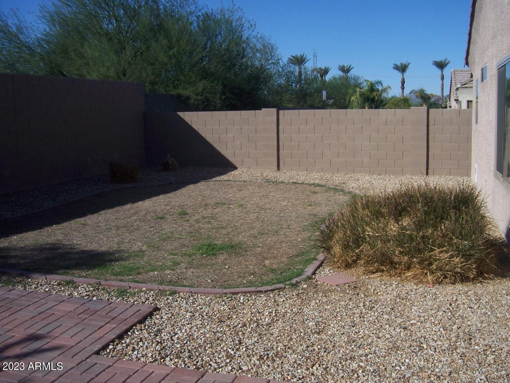 10945 W Loma Lane - Photo 16