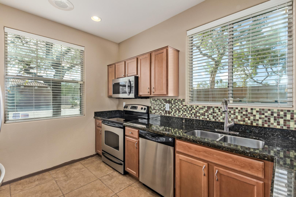 2624 W Beautiful Lane - Photo 5