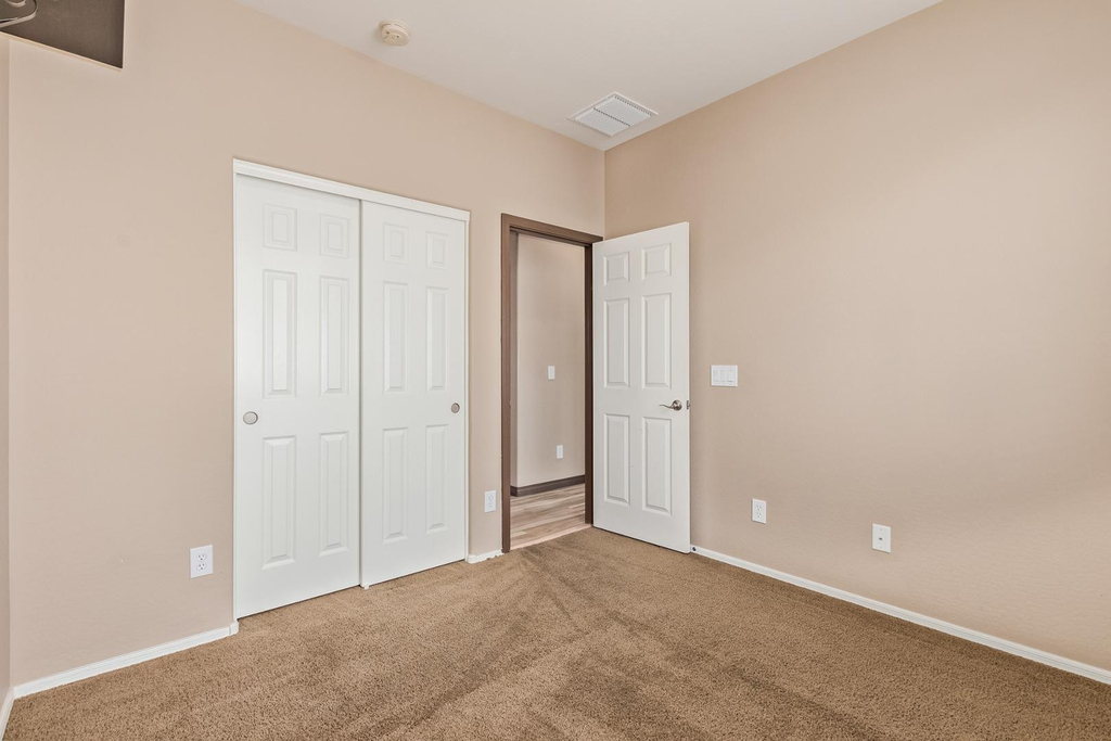 2624 W Beautiful Lane - Photo 15