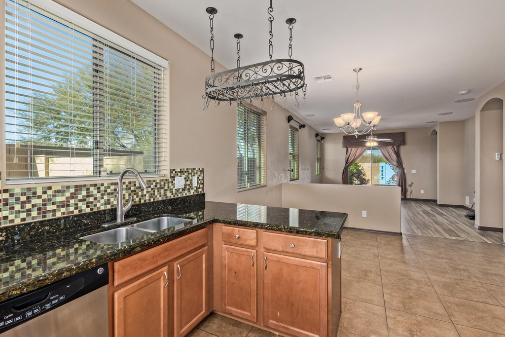 2624 W Beautiful Lane - Photo 9