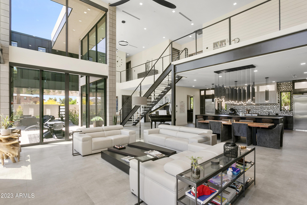 10019 N 57th Street - Photo 1