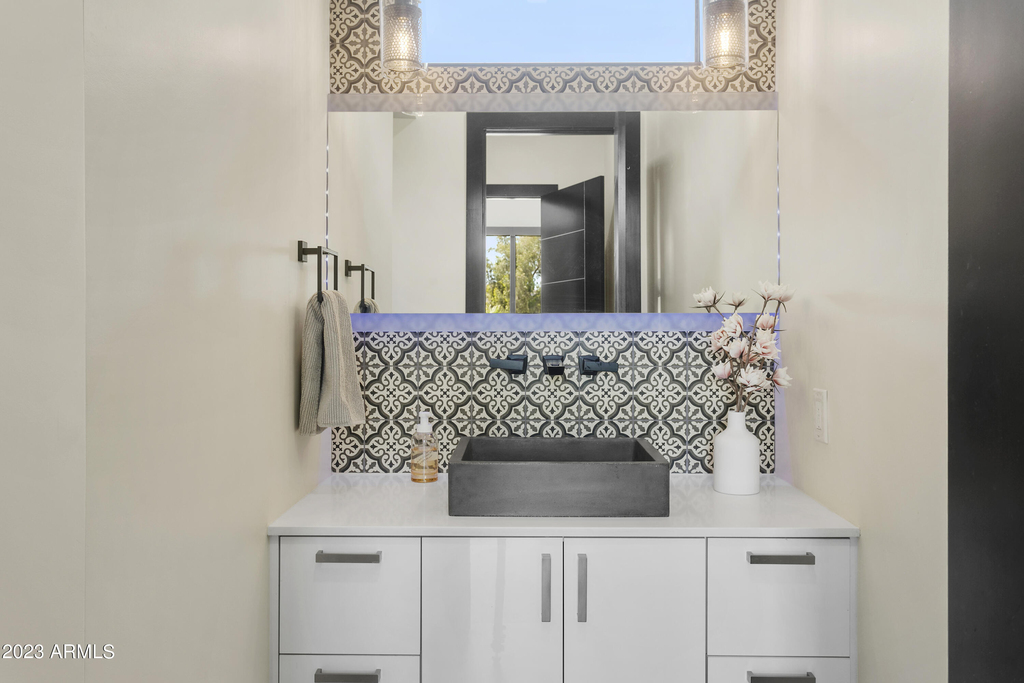 10019 N 57th Street - Photo 27