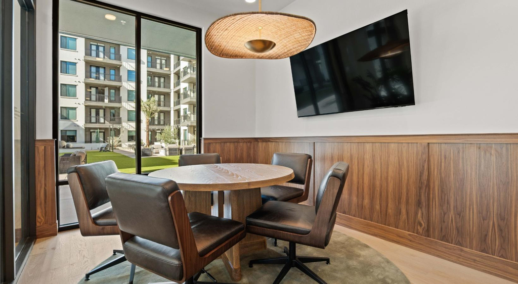 500 E Rivulon Boulevard - Photo 13