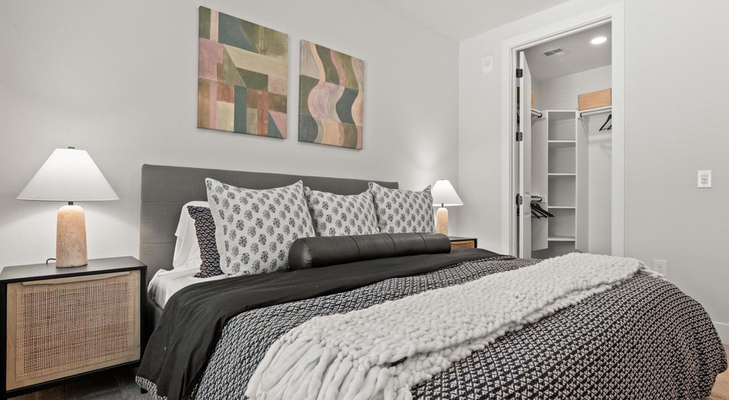 500 E Rivulon Boulevard - Photo 12