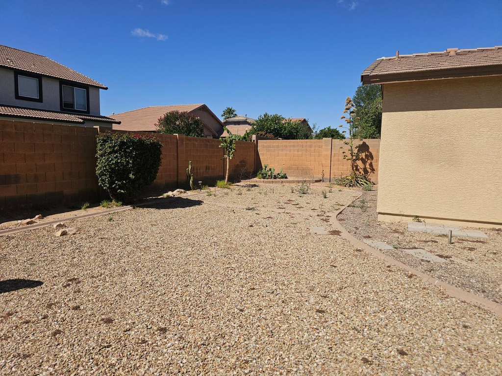 18515 W Caribbean Lane - Photo 28