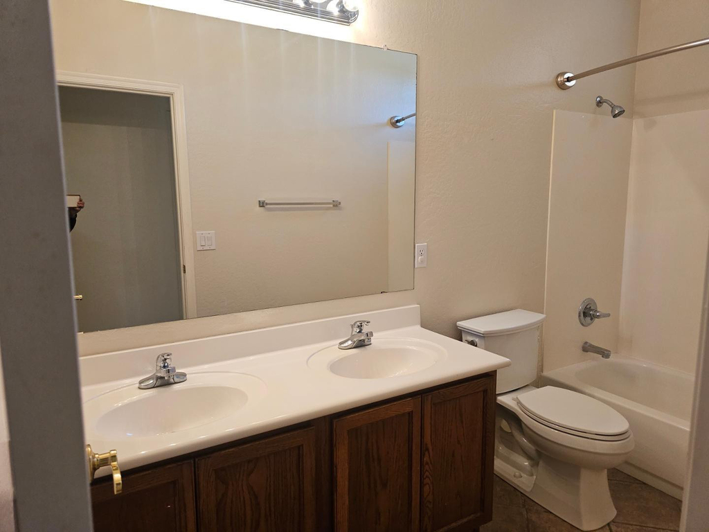 18515 W Caribbean Lane - Photo 23