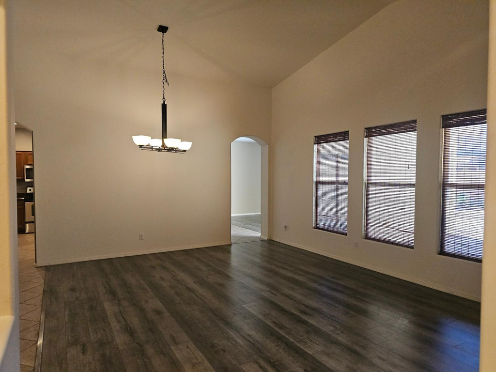 18515 W Caribbean Lane - Photo 3