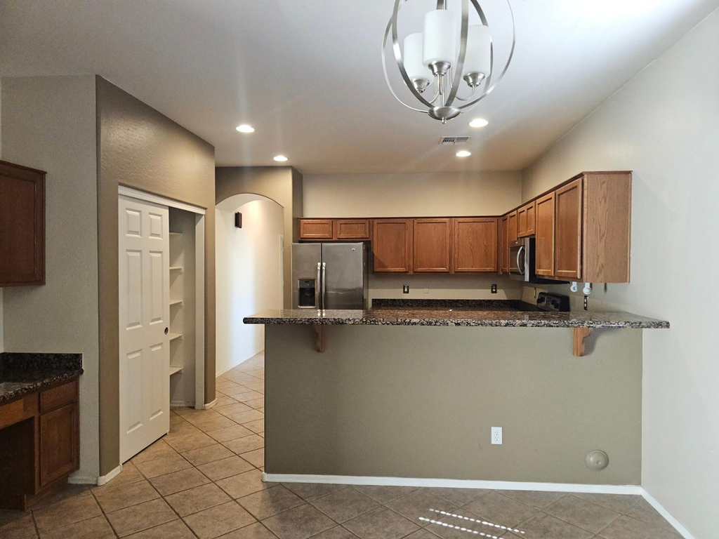 18515 W Caribbean Lane - Photo 10