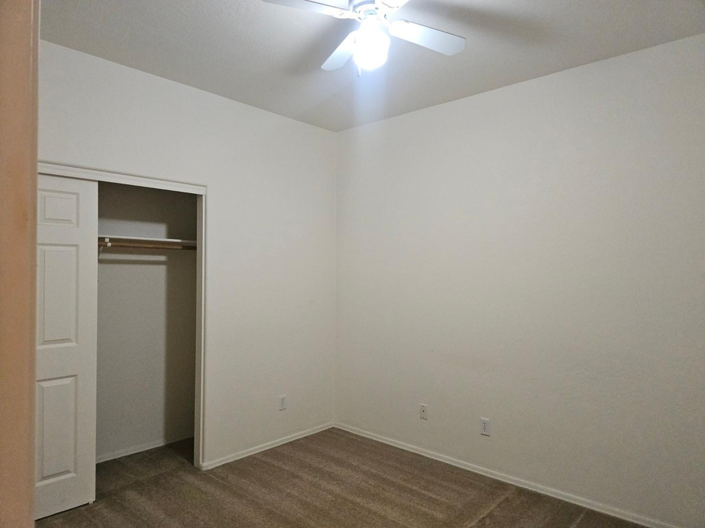 18515 W Caribbean Lane - Photo 22
