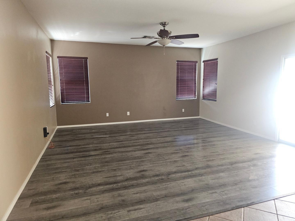 18515 W Caribbean Lane - Photo 6