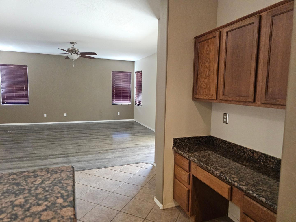 18515 W Caribbean Lane - Photo 12
