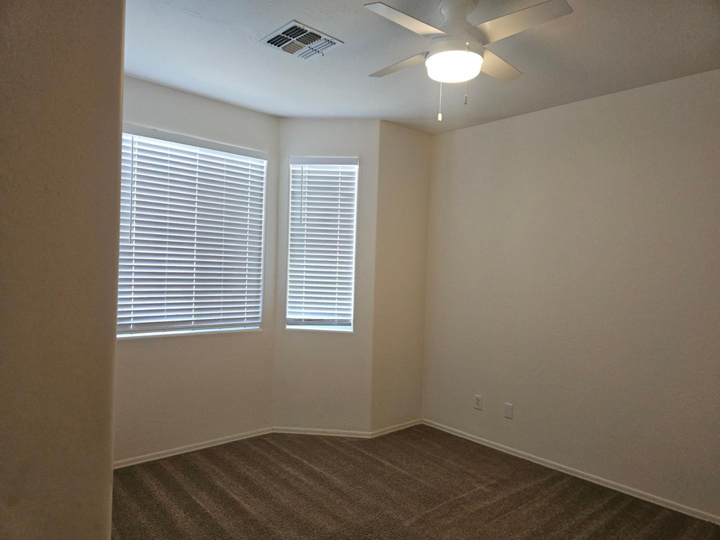 18515 W Caribbean Lane - Photo 20