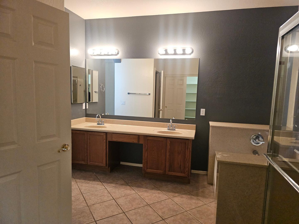 18515 W Caribbean Lane - Photo 16