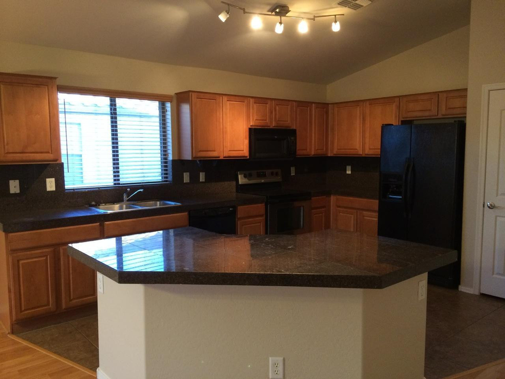 510 E Kent Avenue - Photo 10
