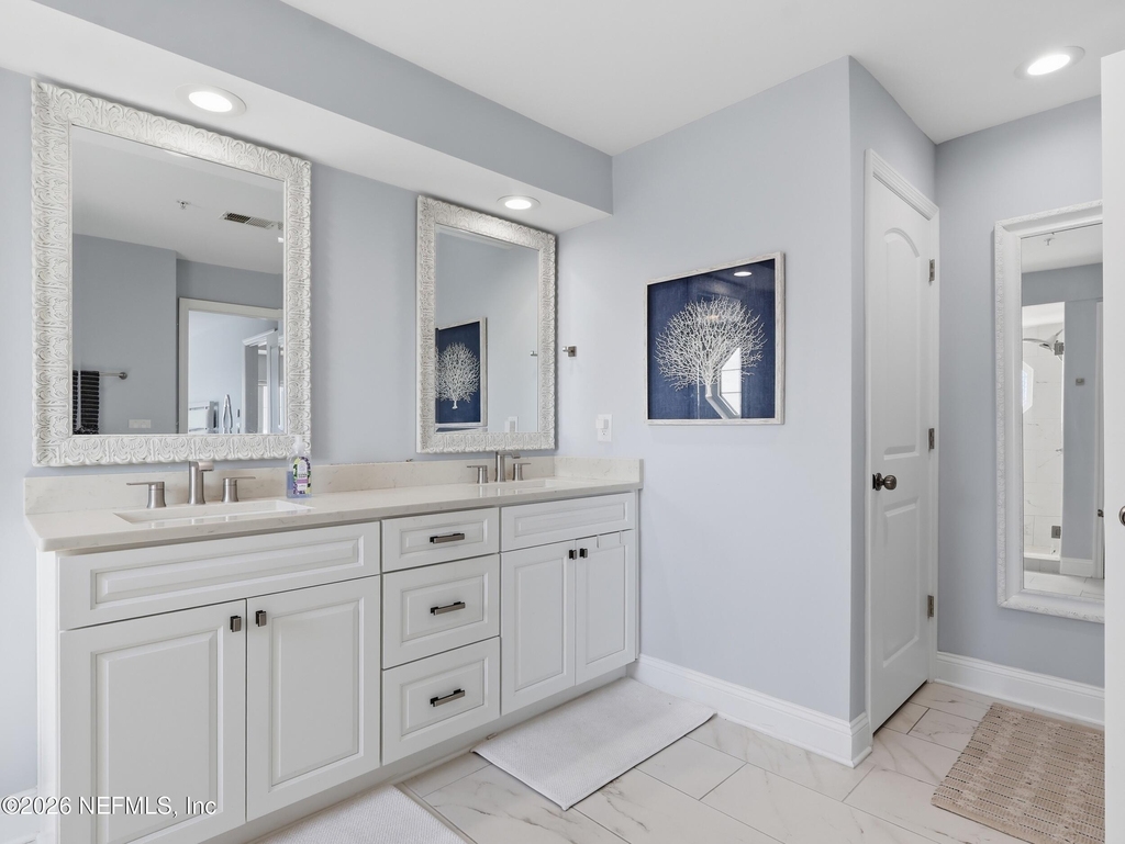 400 E Bay Street - Photo 29