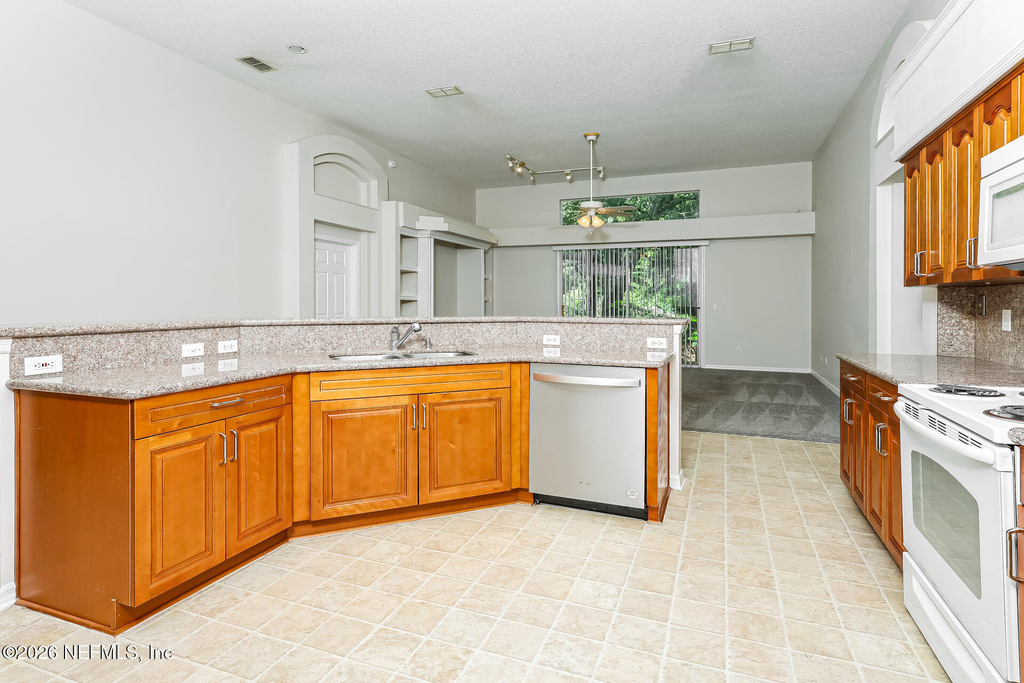 11516 Joliet Falls Lane - Photo 2