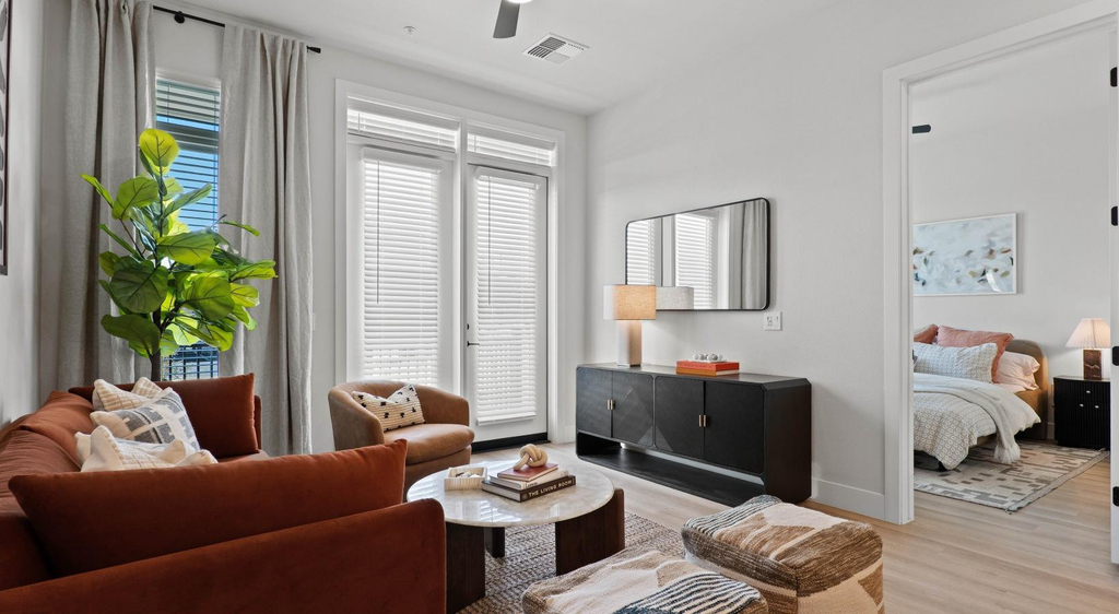 500 E Rivulon Boulevard - Photo 5