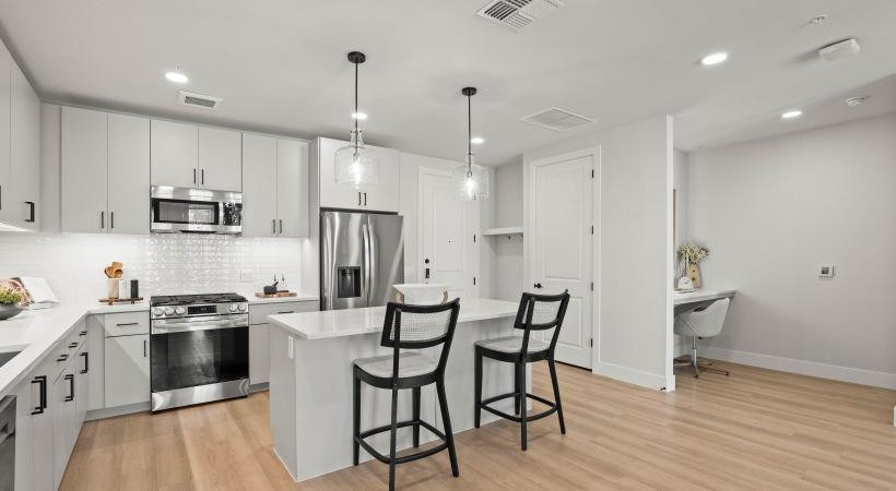 500 E Rivulon Boulevard - Photo 14