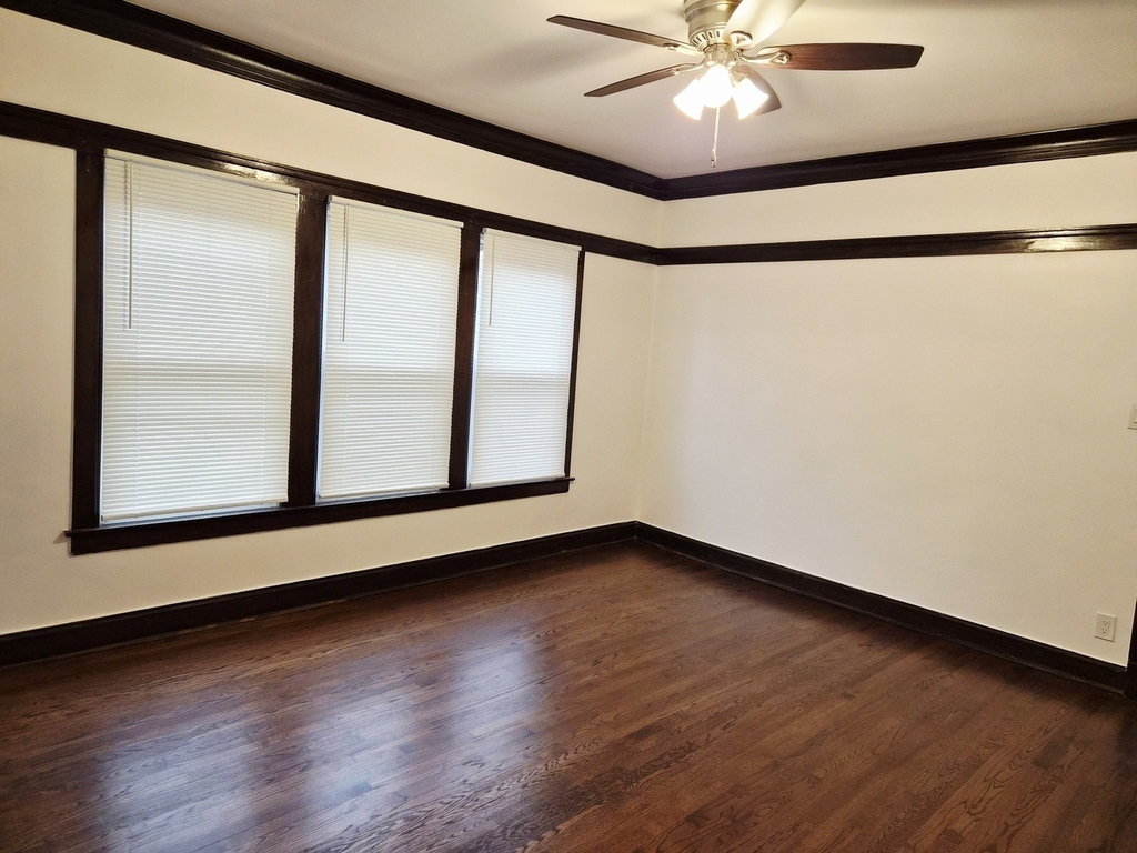 7826 S Bennett Avenue - Photo 4