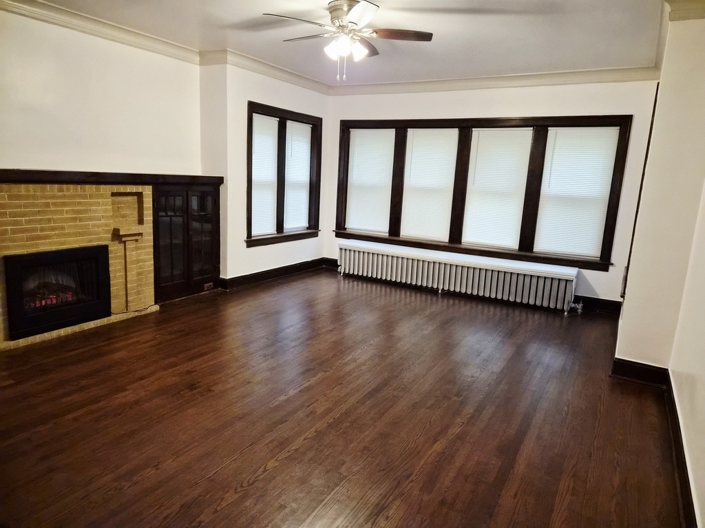 7826 S Bennett Avenue - Photo 1