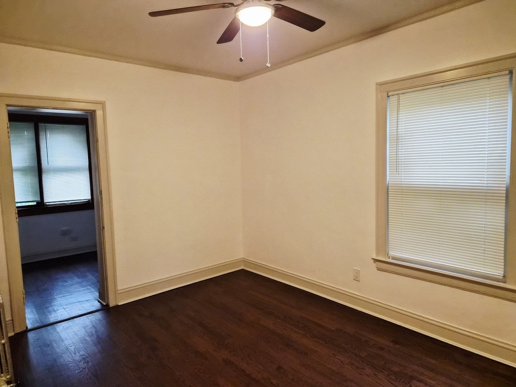 7826 S Bennett Avenue - Photo 13
