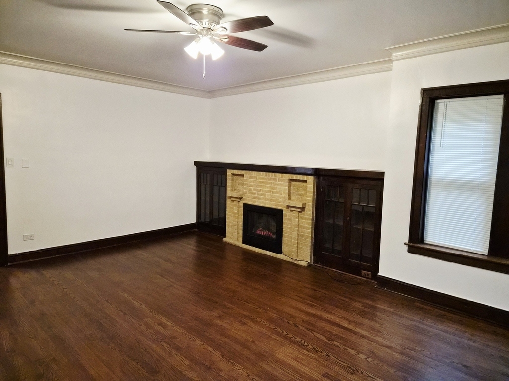 7826 S Bennett Avenue - Photo 2