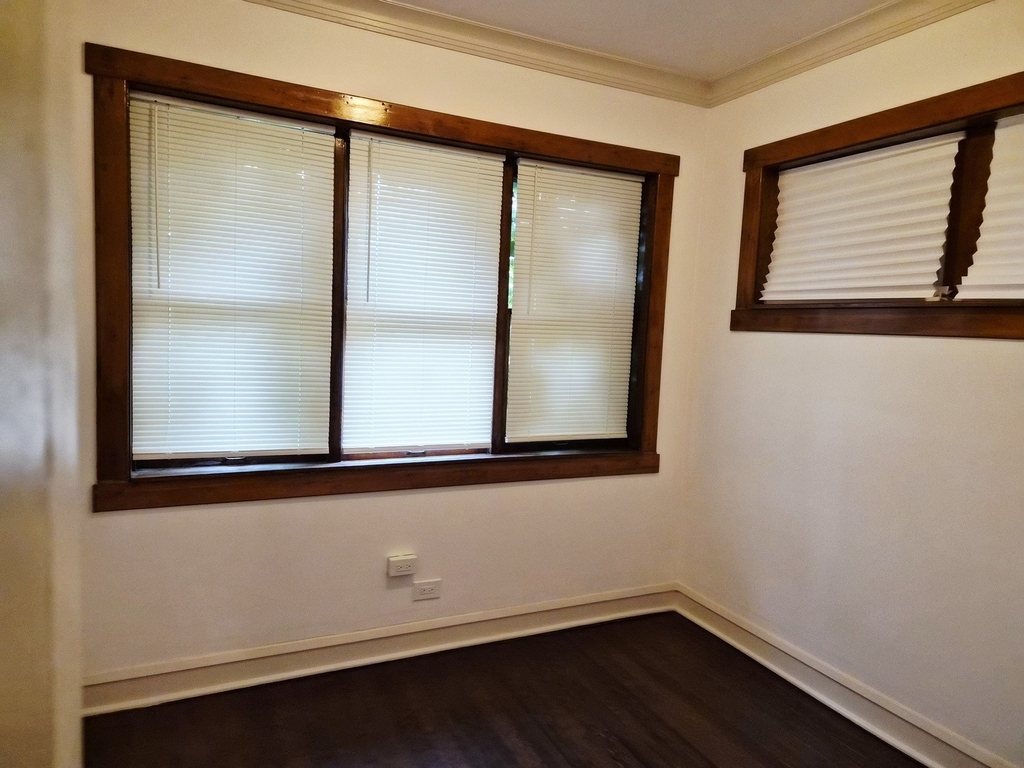 7826 S Bennett Avenue - Photo 16
