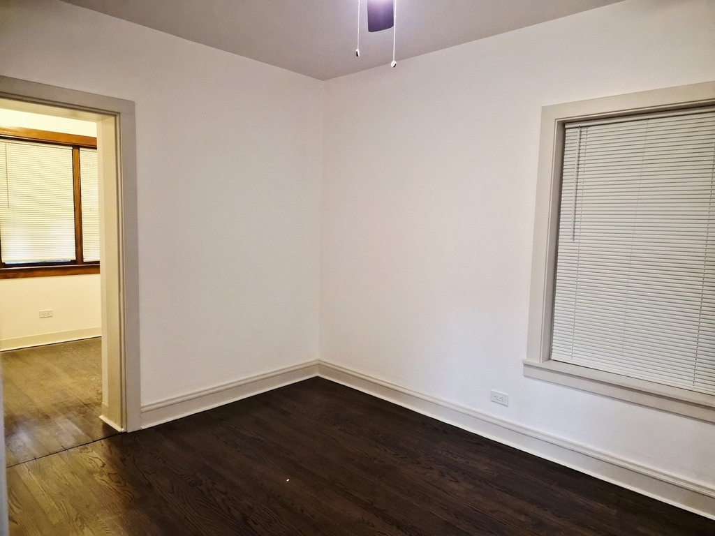 7826 S Bennett Avenue - Photo 11