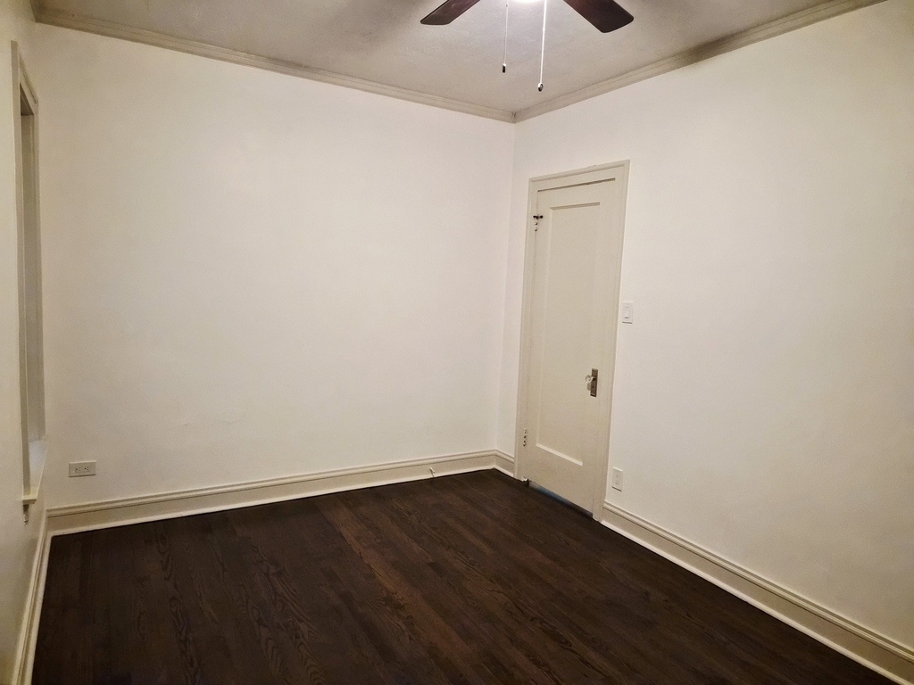 7826 S Bennett Avenue - Photo 7