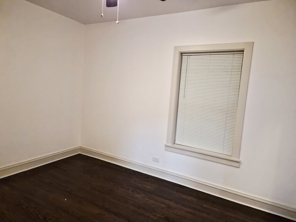 7826 S Bennett Avenue - Photo 10