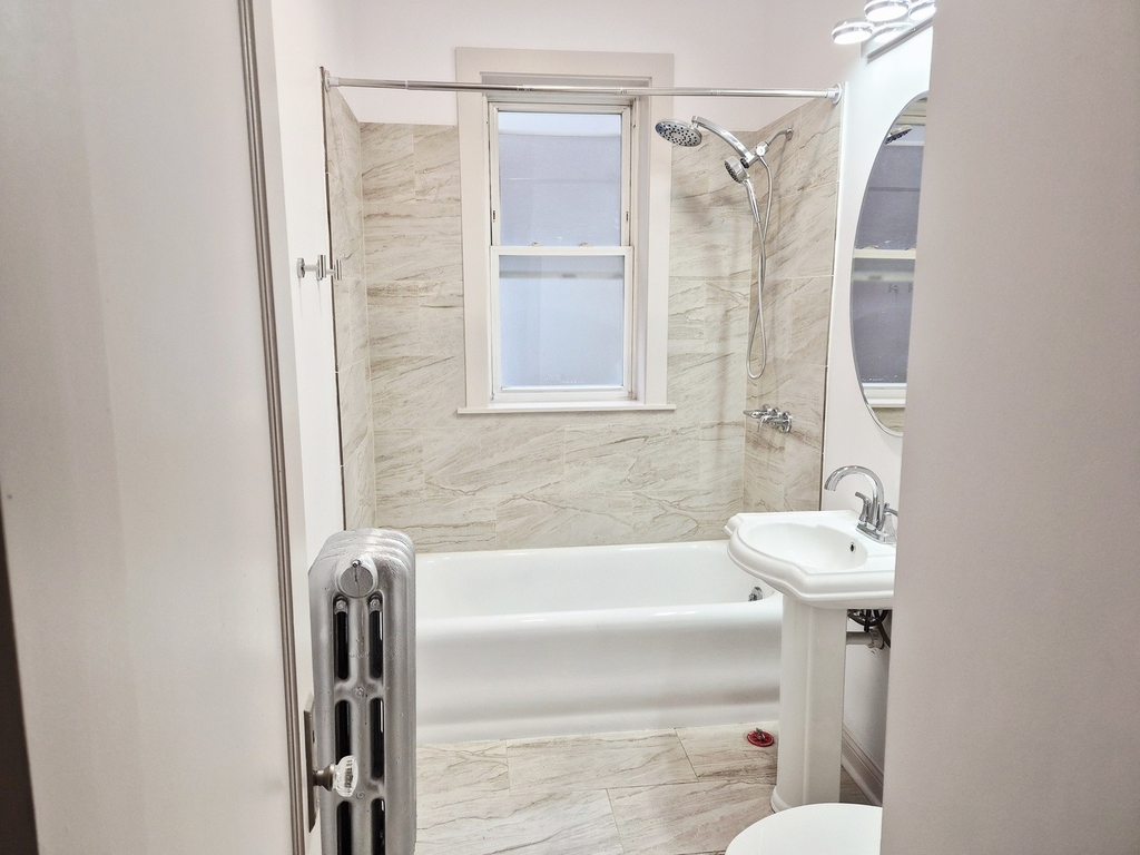 7826 S Bennett Avenue - Photo 9