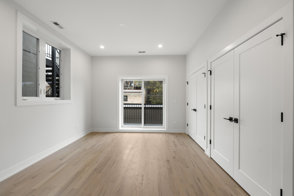 428 E 50th Place - Photo 19