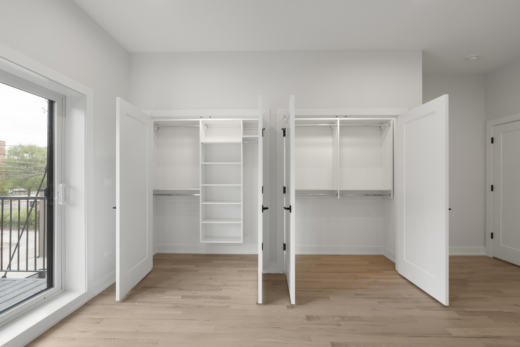 428 E 50th Place - Photo 18