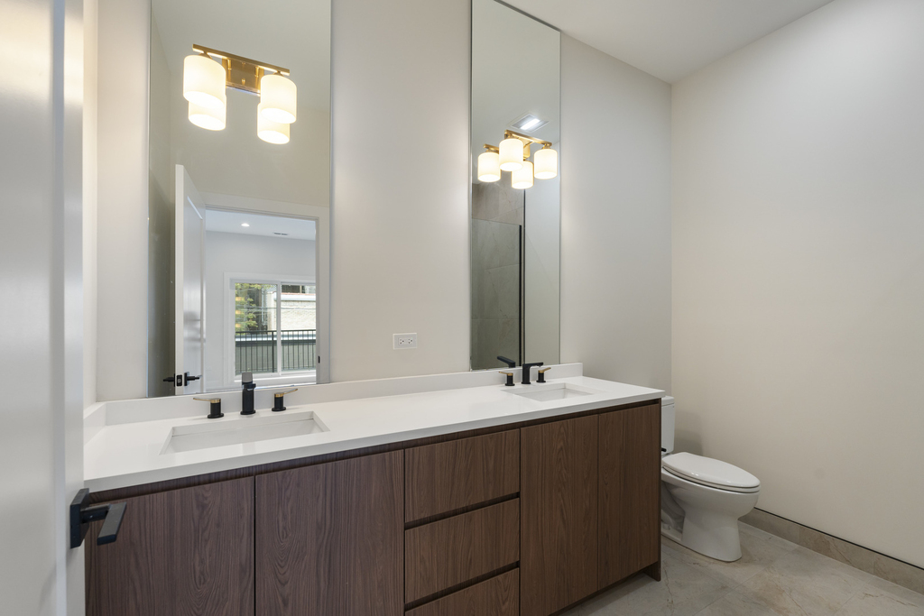 428 E 50th Place - Photo 20