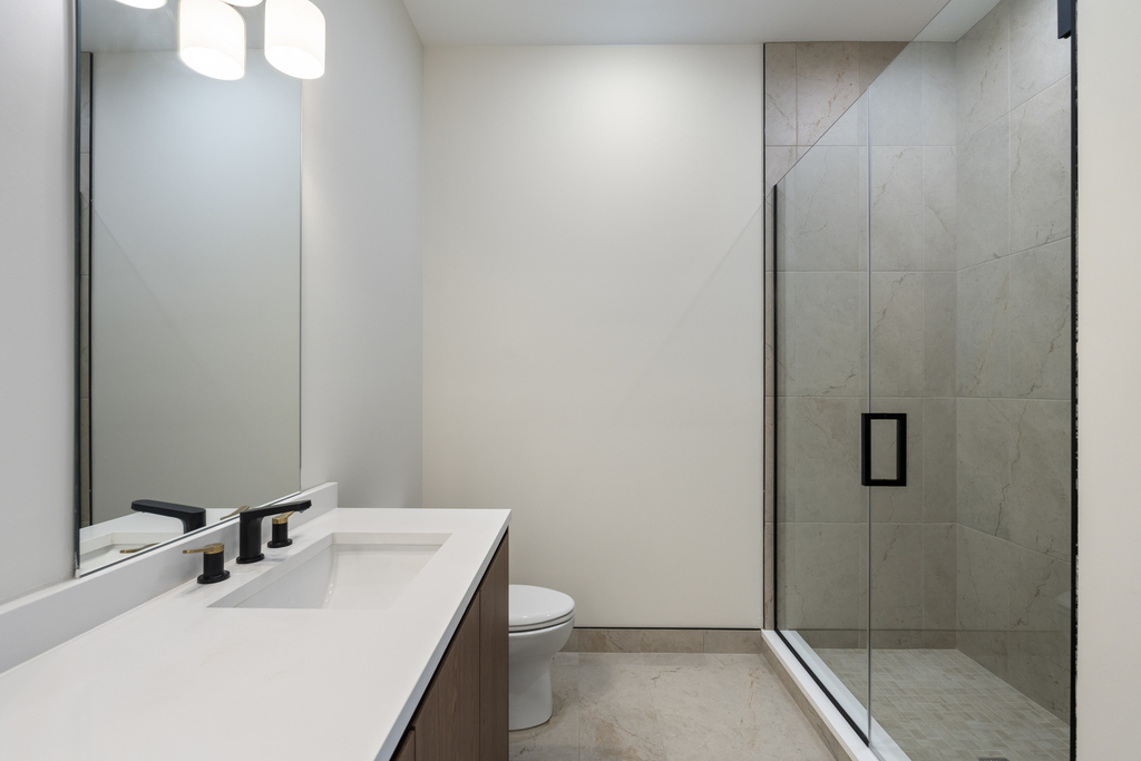 428 E 50th Place - Photo 21