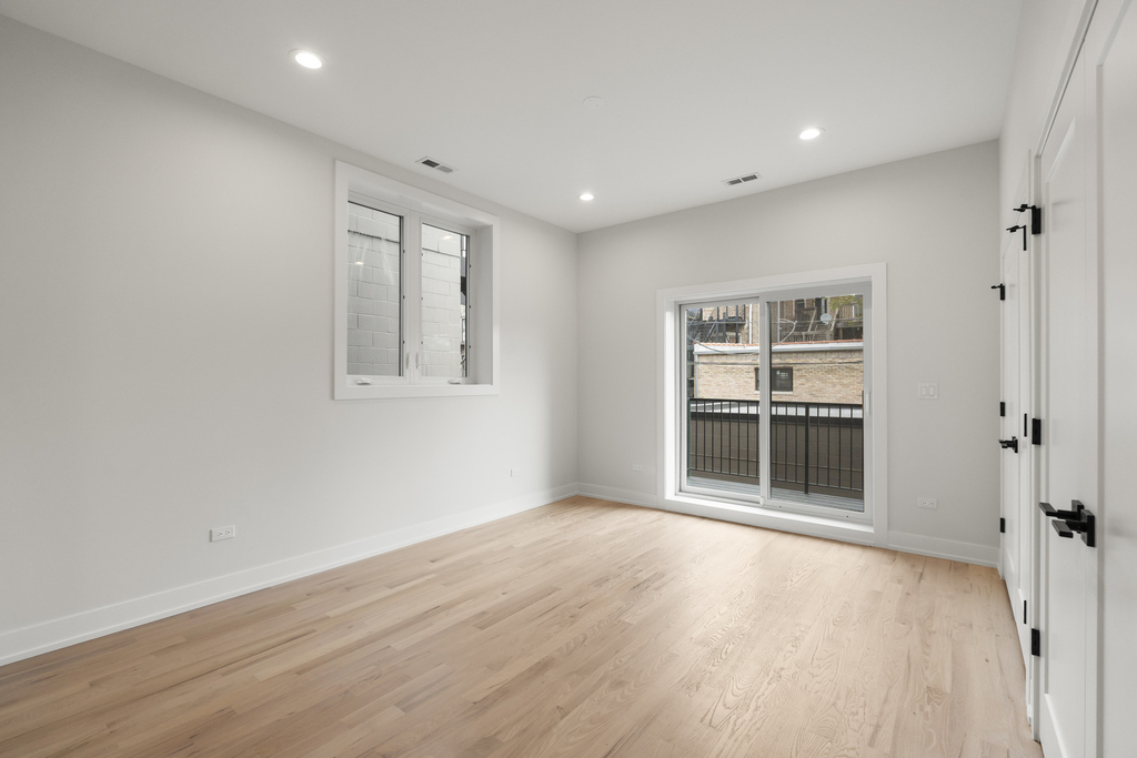 428 E 50th Place - Photo 16