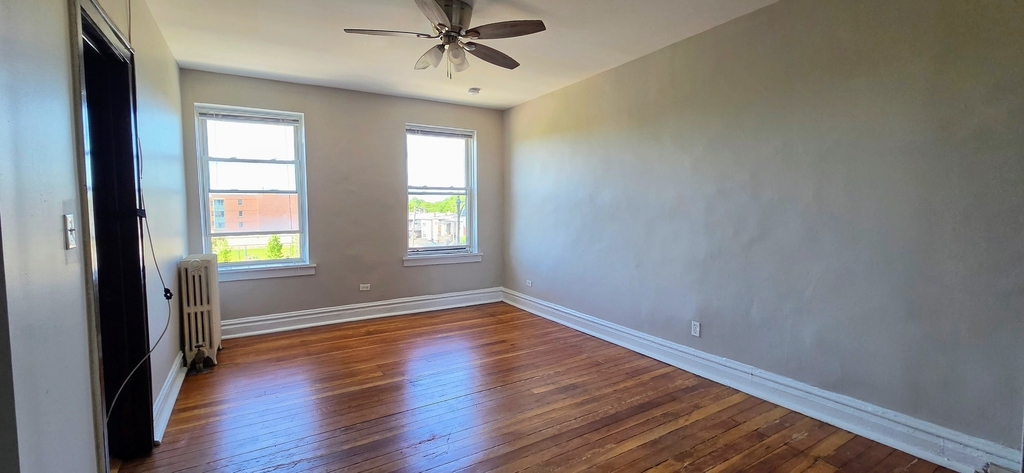 4764 N Virginia Avenue - Photo 9