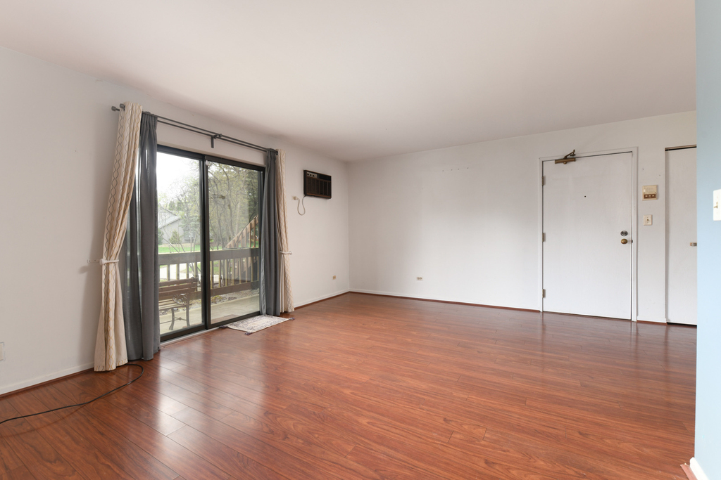 425 Berkshire Drive - Photo 2