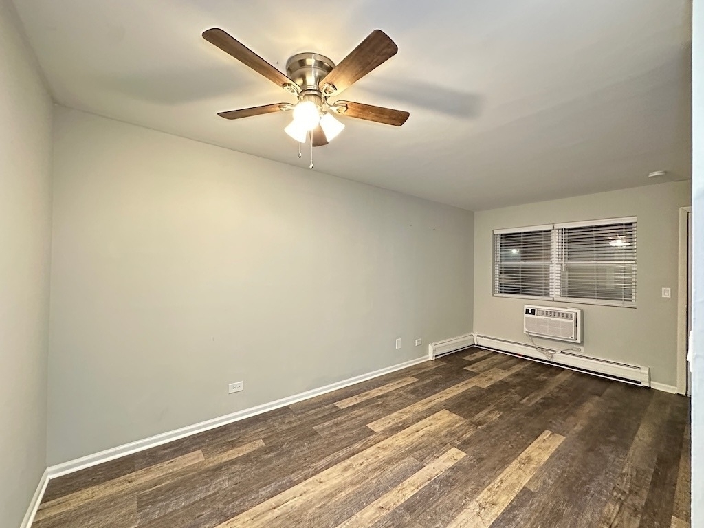 4543 N Dover Street - Photo 4