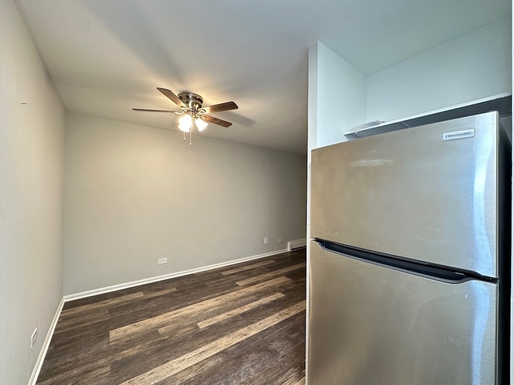 4543 N Dover Street - Photo 3