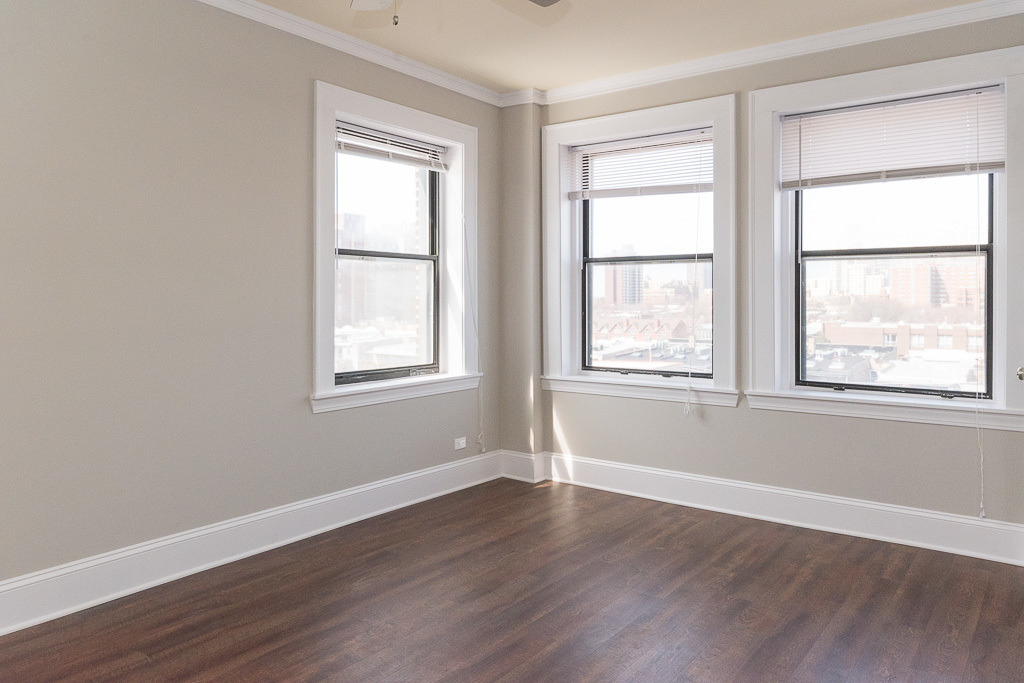 817 W Lakeside Place - Photo 4